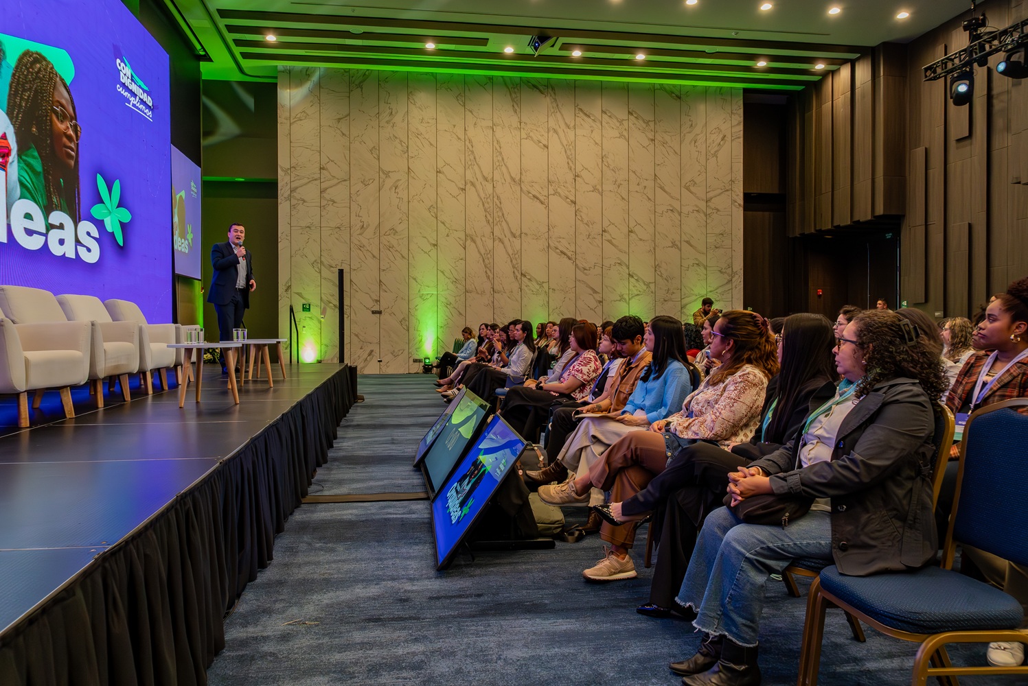 MUJERES.ORQUIDEAS. (2)