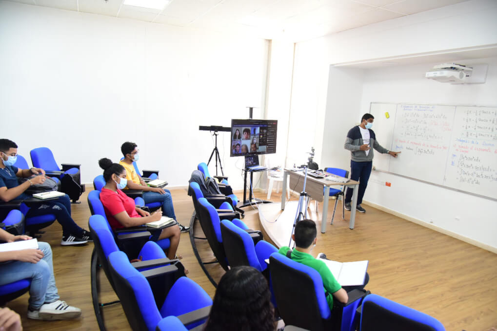 Estudiantes De UNIMAGDALENA Vuelven Emocionados A Clase Presencial