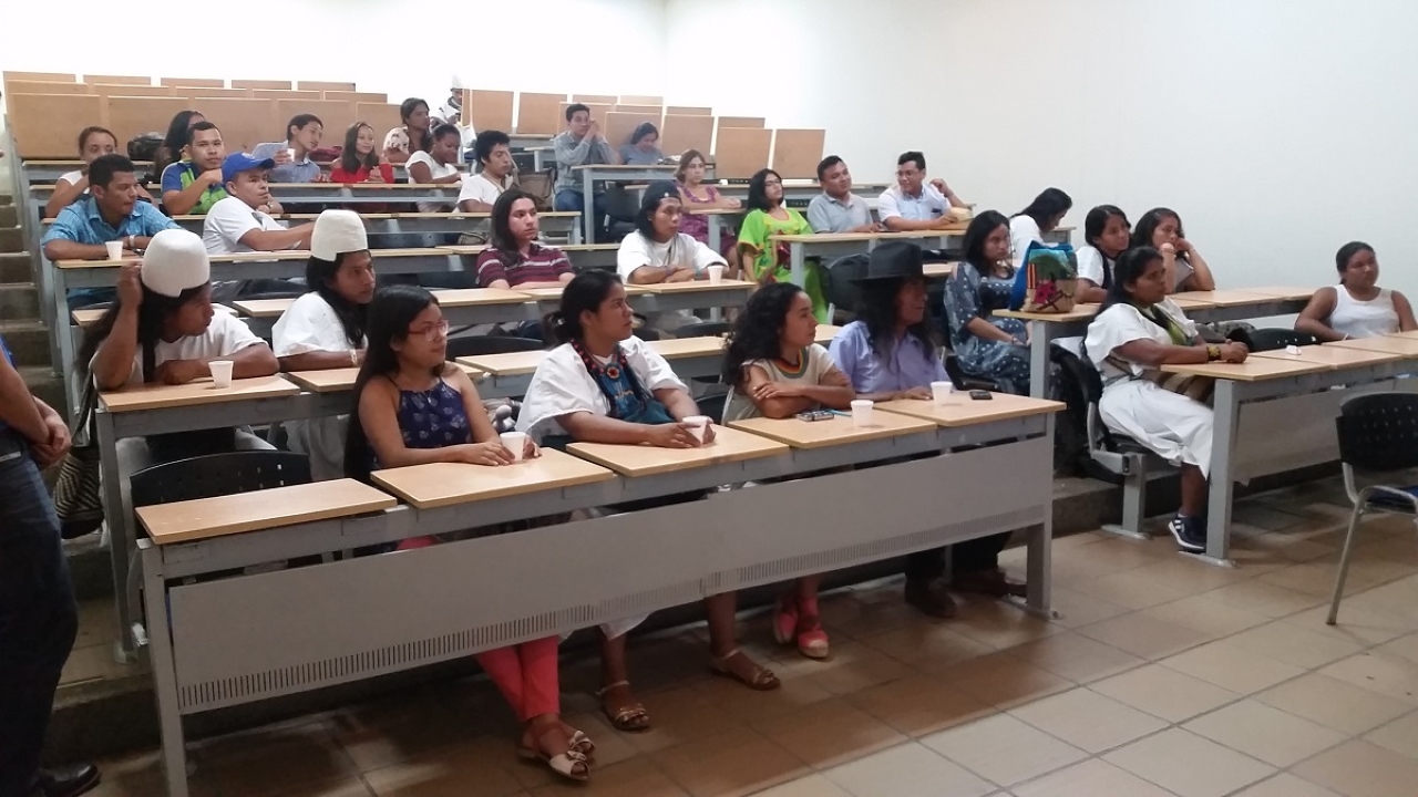 Comunidades indígenas y campesinas que viven en sectores aledaños a la Sierra Nevada de Santa Marta reciben curso de inglés básico basado en turismo