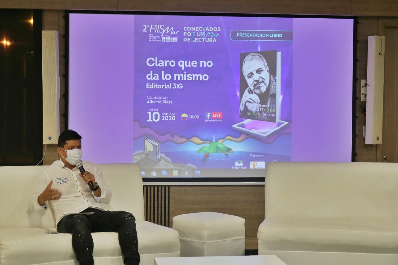 El cantante Alberto Plaza cerró el telón de la segunda Feria Internacional del Libro de Santa Marta