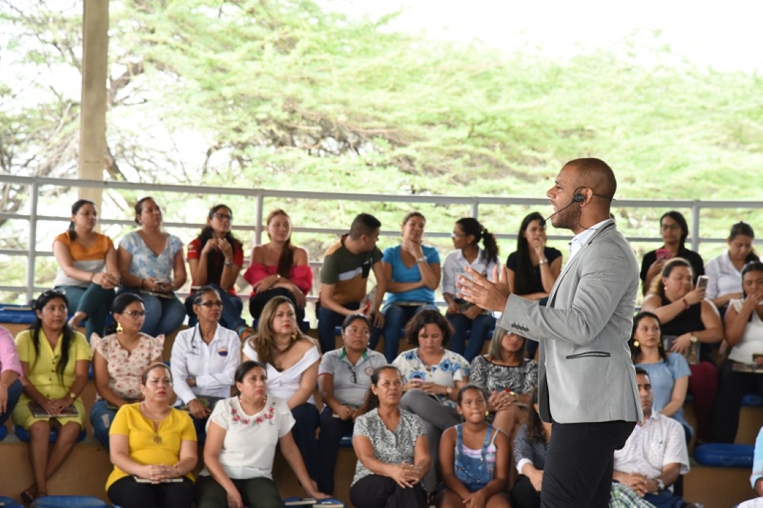 UNIMAGDALENA conmemoró la trayectoria de sus Servidores Públicos