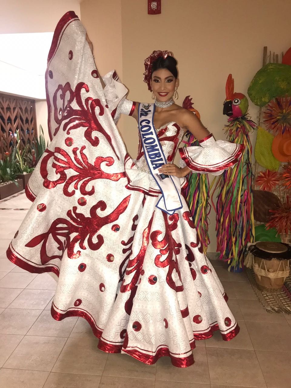 Isabella Margarita Vargas Mozo, egresada del Programa de Ingeniera Ambiental y Sanitaria se convirtió en la nueva Reina Internacional del Folclor