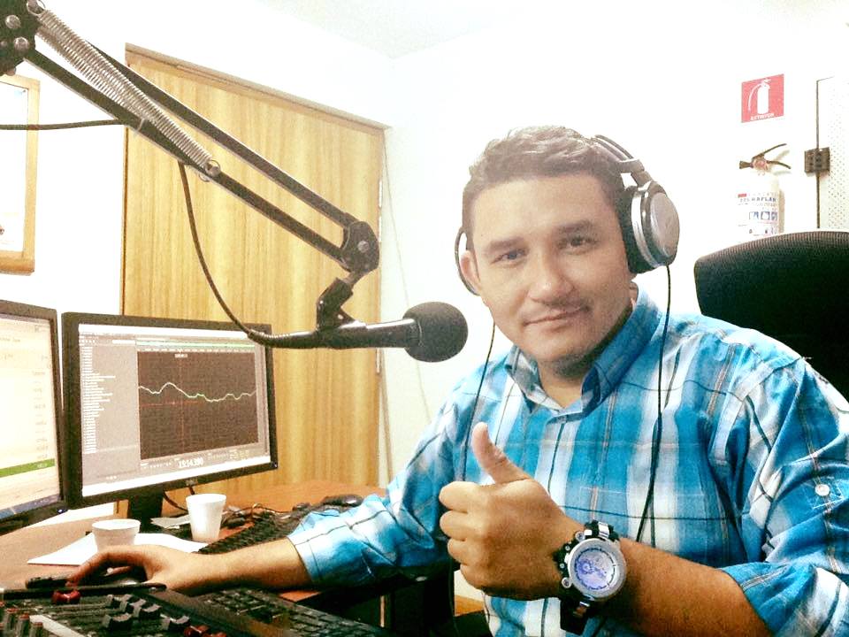 Hamlet Lombardi Vanegas, coordinador de la emisora cultural UNIMAGDALENA Radio