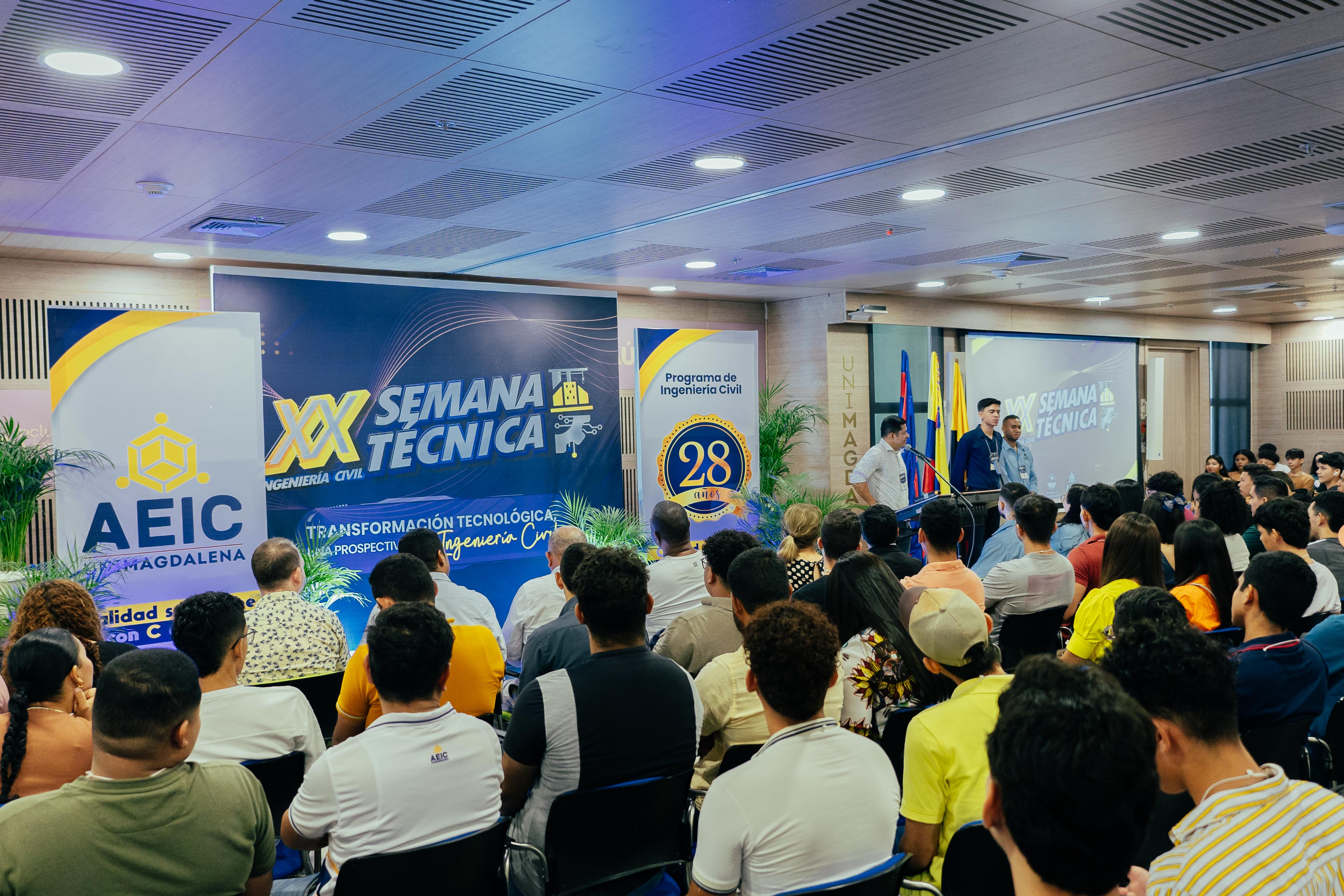 Durante tres días, los estudiantes tuvieron la posibilidad de escuchar a expertos que en su ejercicio profesional y desde el quehacer de la ingeniería