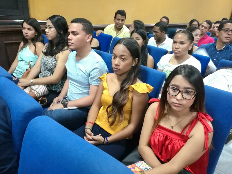 Estudiantes de diferentes semestres del Programa de Ingeniería Ambiental y Sanitaria de la Universidad del Magdalena conocieron detalles sobre trabajo