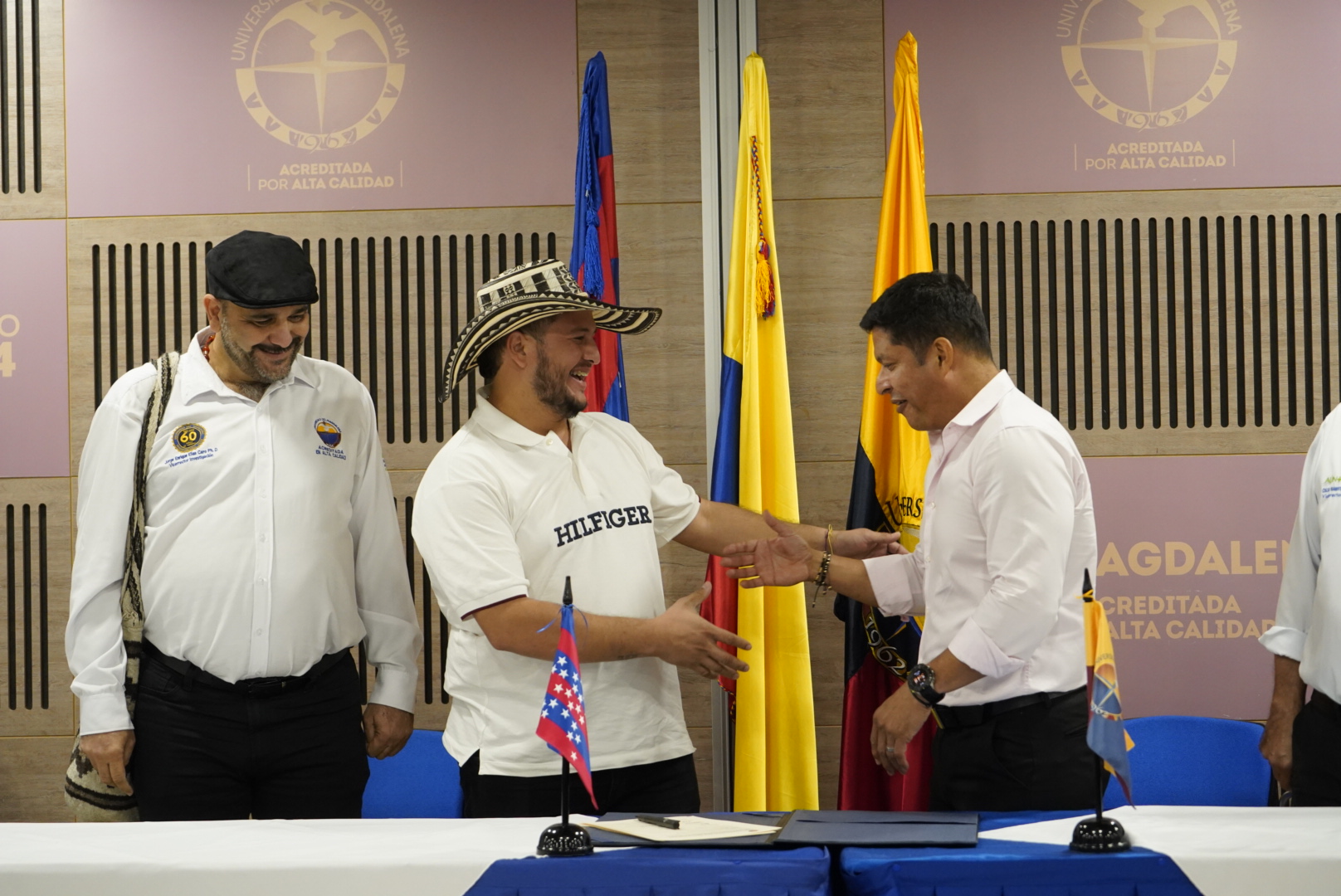 Alberto Escobar Mora, alcalde de Chibolo en la firma del memorando de entendimiento.