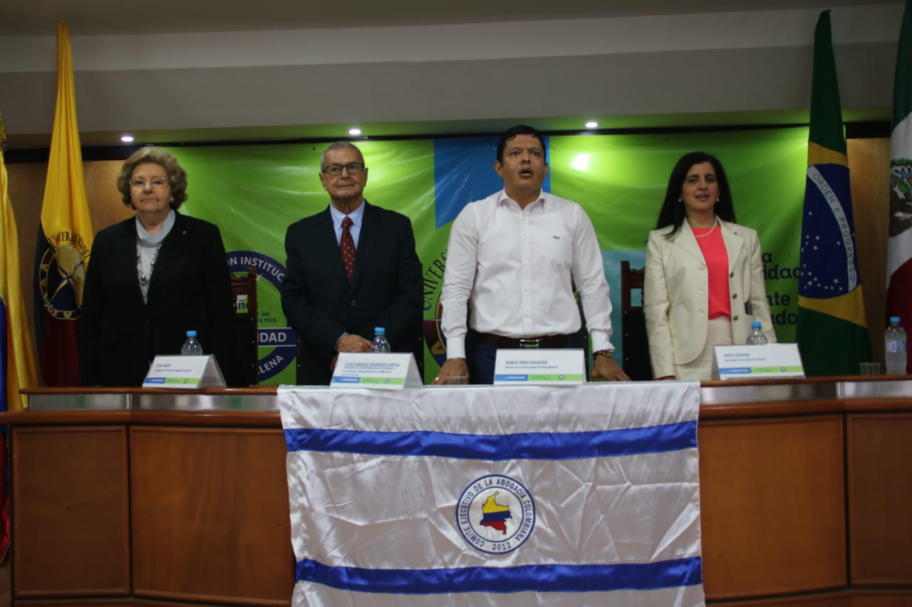 Doctor Pablo Vera Salazar, Rector de Unimagdalena, recibió la condecoración como miembro honorífico de la Asociación de Abogados de Colombia