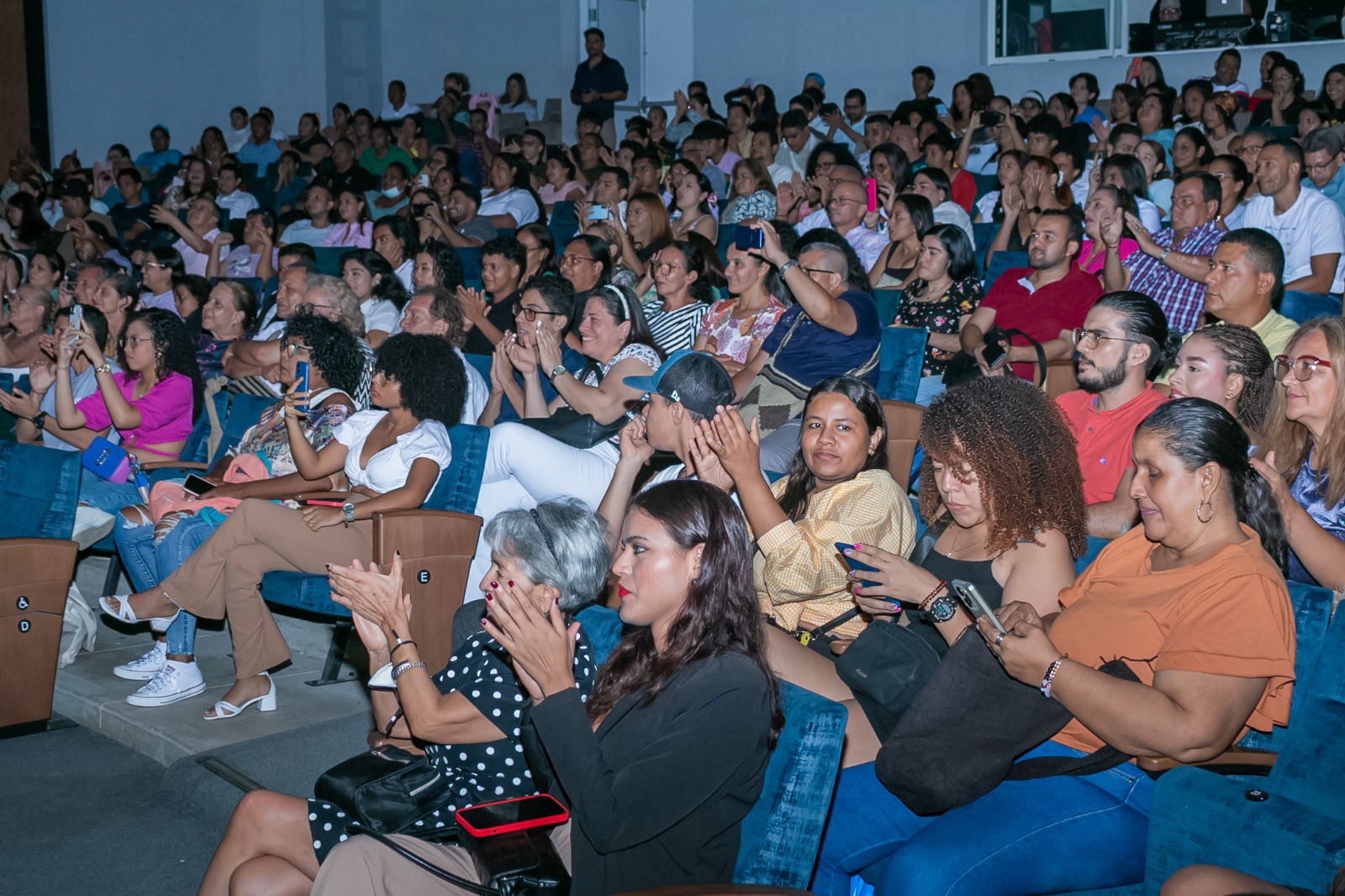 Coro, profundizaciones de guitarra y piano, ensambles de rock, vallenato y jazz fueron el deleite de los asistentes.