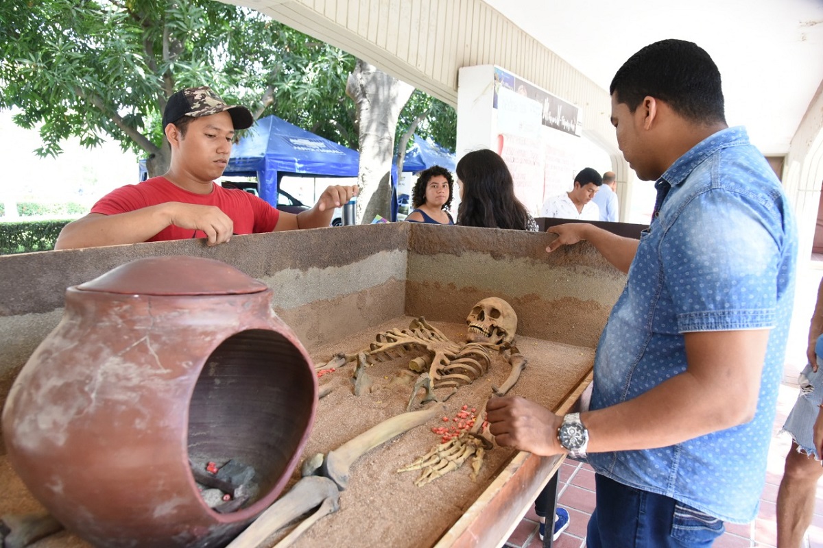 UNIMAGDALENA viaja por el Departamento con Exposición Itinerante Réplicas de Enterramientos Prehispánicos del Caribe Colombiano