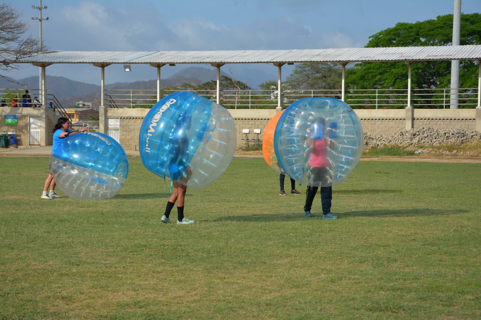 En otras actividades, se realizó el partido de Crazy Ball con la participación de estudiantes.