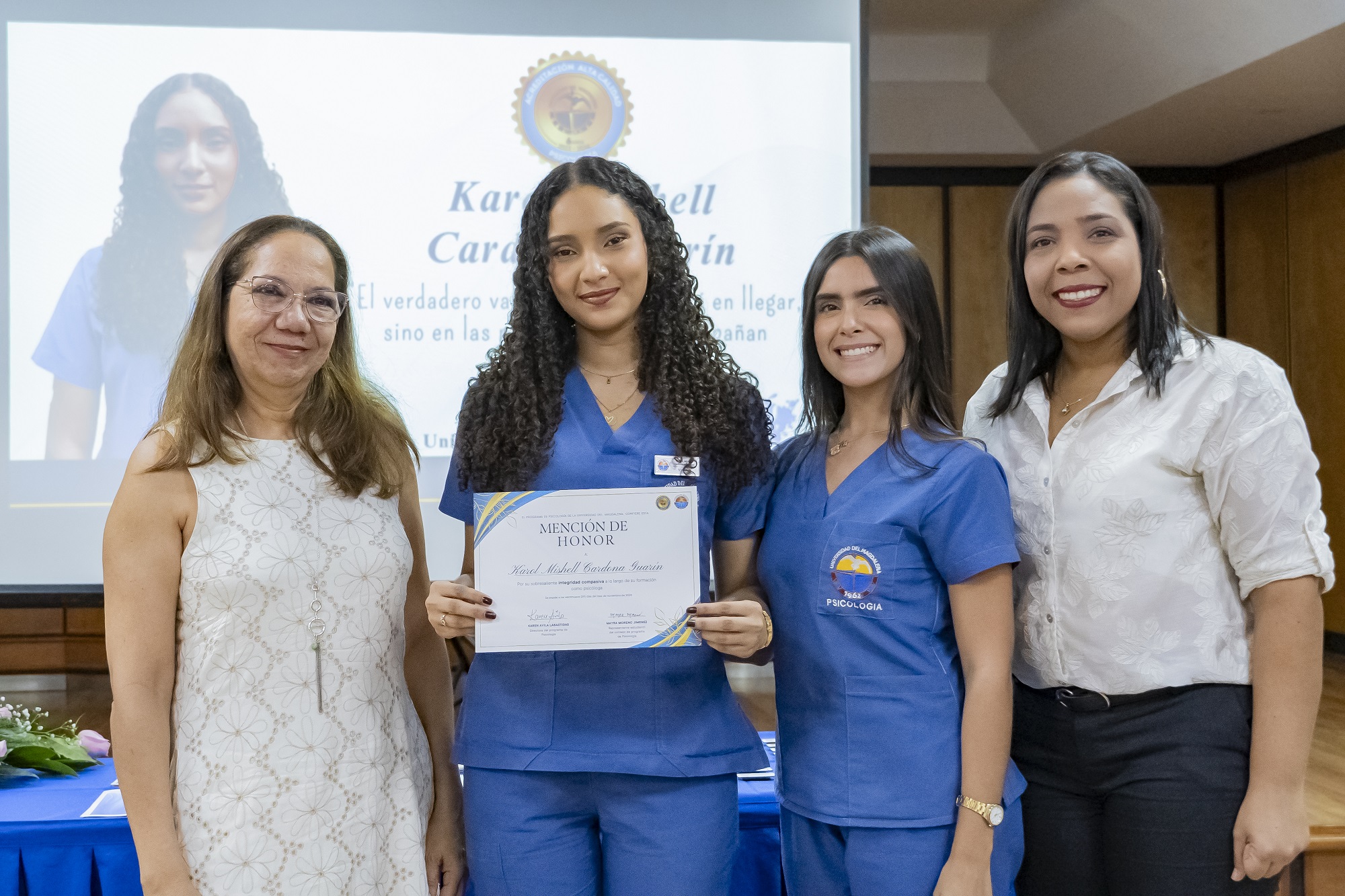 INSIGNIAS.PSICOLOGÍA.SALUD.4