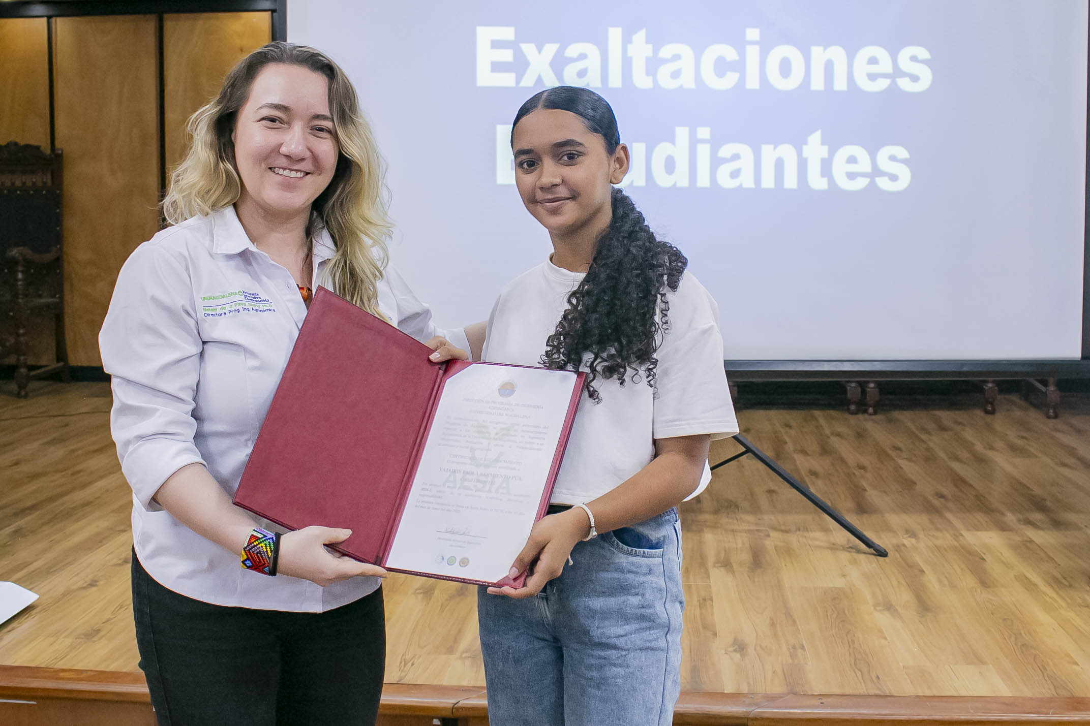 exaltación a estudiantes