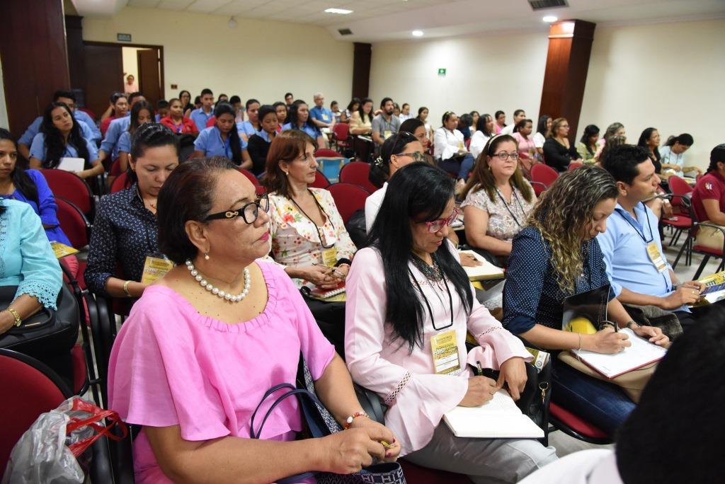 personas en el auditorio