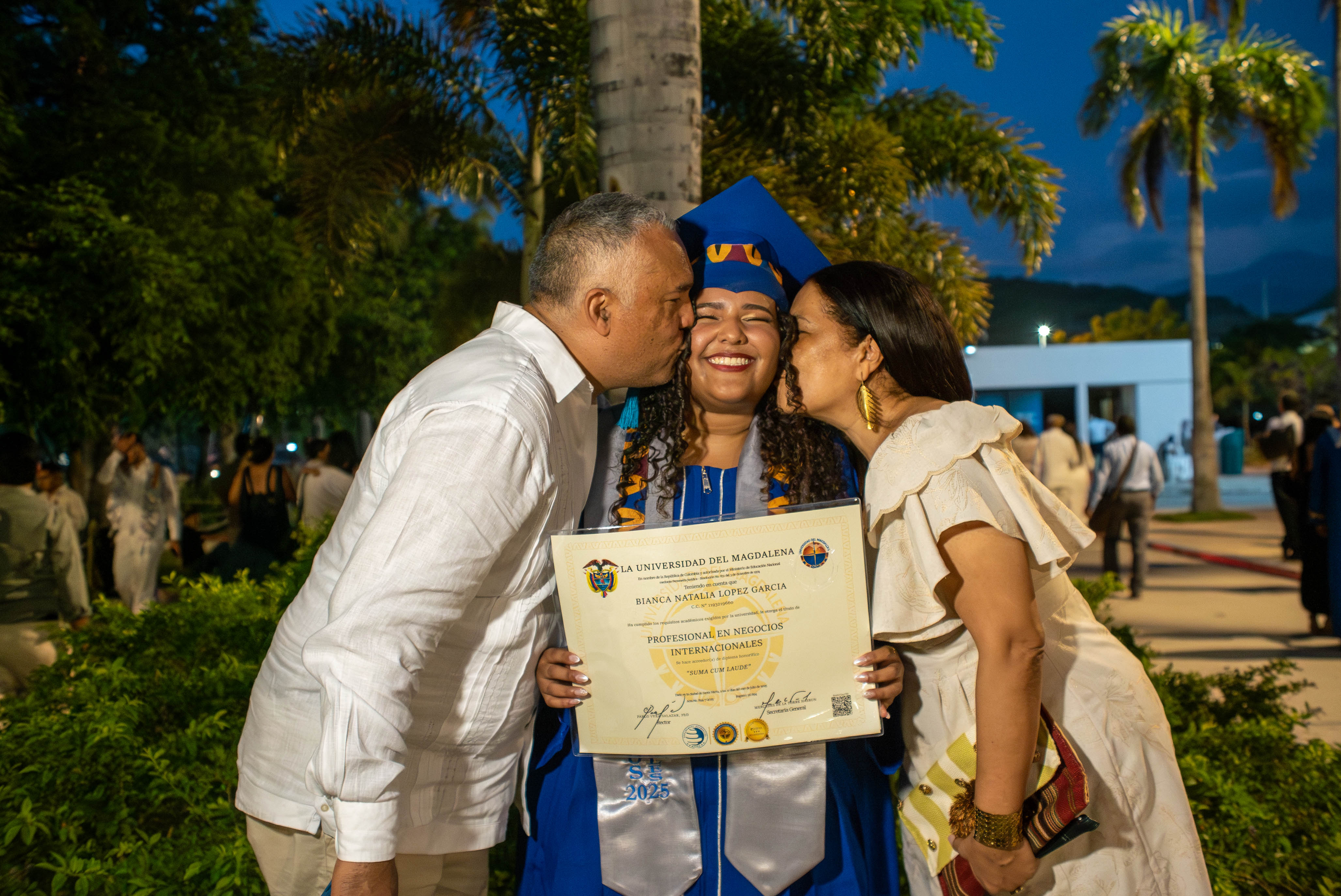 familias UNIMAGDALENA celebraron con orgullo el logro de sus hijos.
