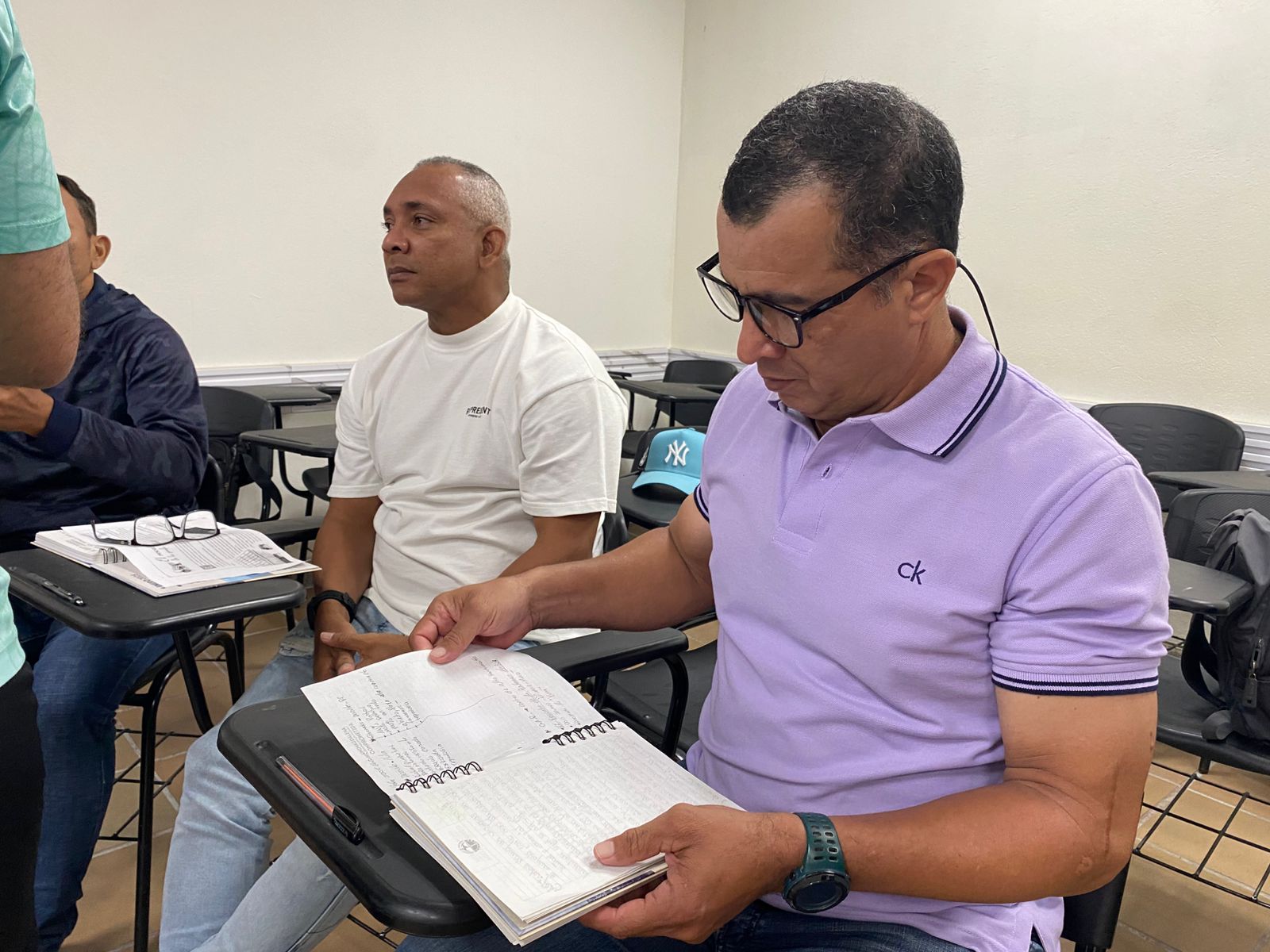 Esta política reconoce saberes, homologa conocimientos y les permite profesionalizarse en las áreas donde se han adquirido experiencia laboral.