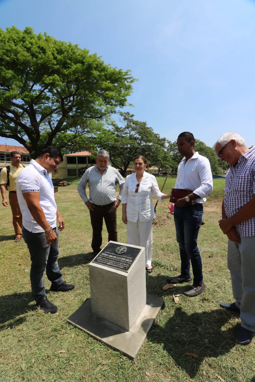 UNIMAGDALENA rindió homenaje póstumo al ingeniero Julio Candanoza, docente y decano de la Facultad de Ingeniería