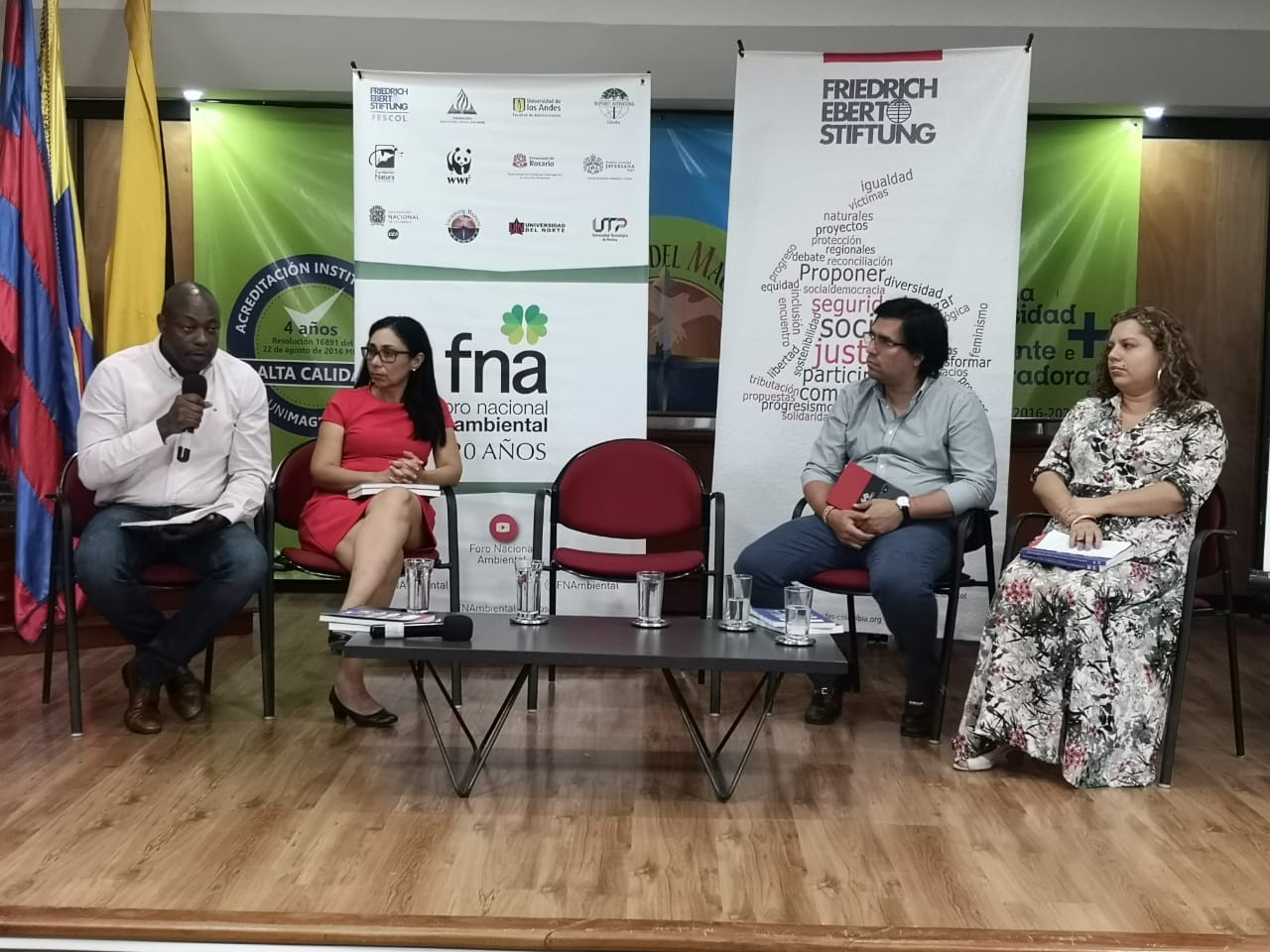 Retos en economía, medio ambiente y vivienda de Santa Marta fueron analizados en UNIMAGDALENA