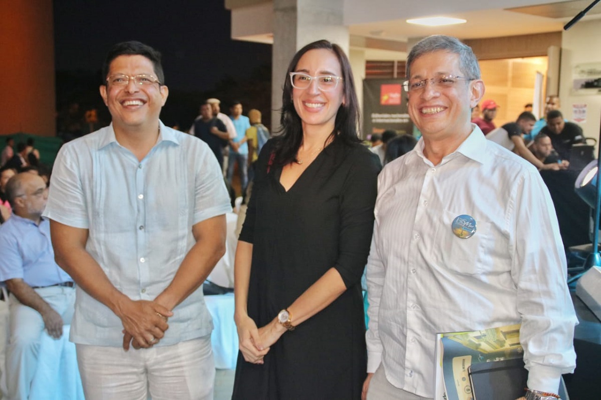 Durante inauguración oficial de la Feria del Libro de Santa Marta UNIMAGDALENA invita al país a sumergirse en la lectura