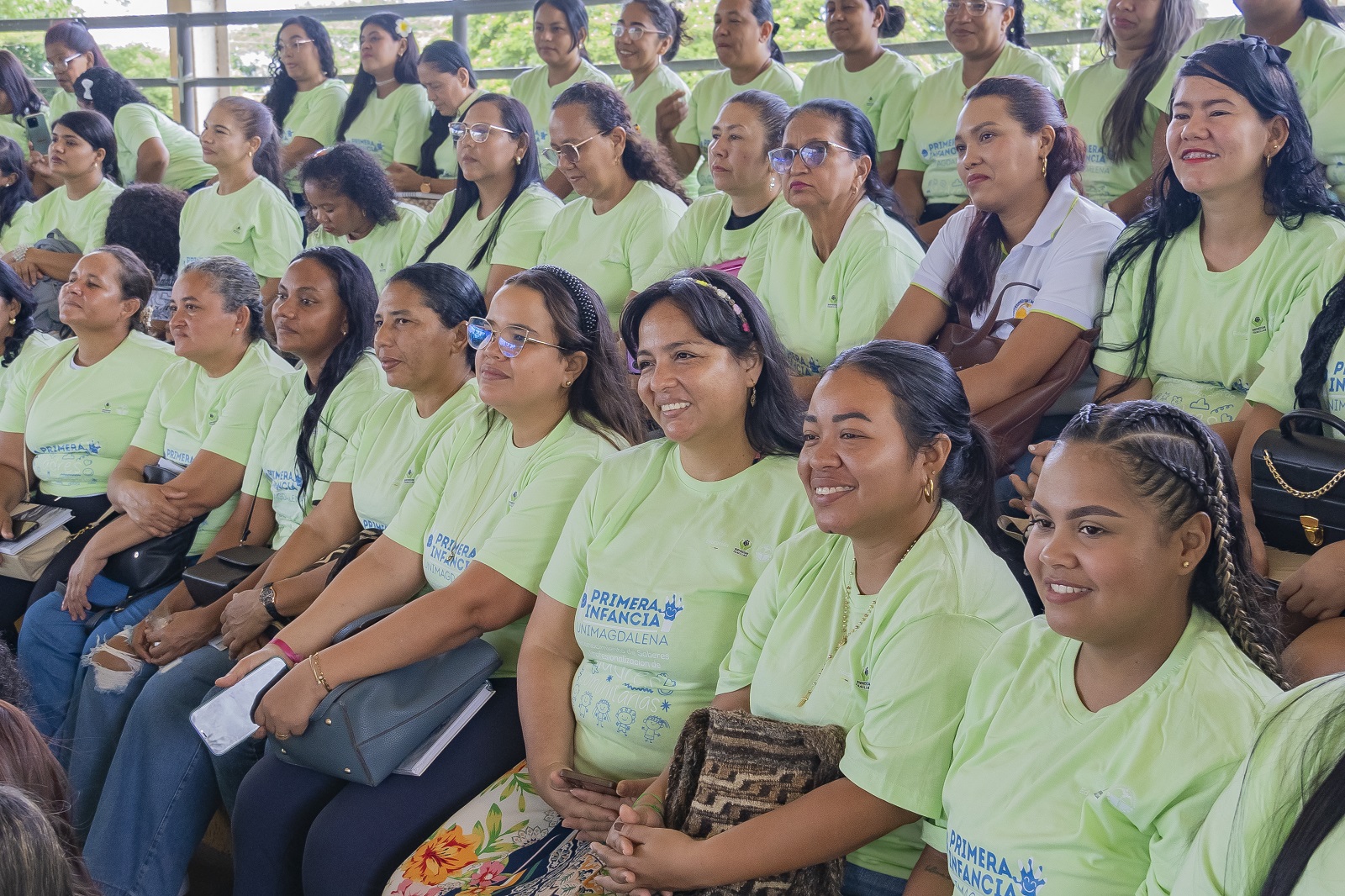 Estas mujeres no solo cuidan, sino que inspiran a sus comunidades con su ejemplo de perseverancia y superación.