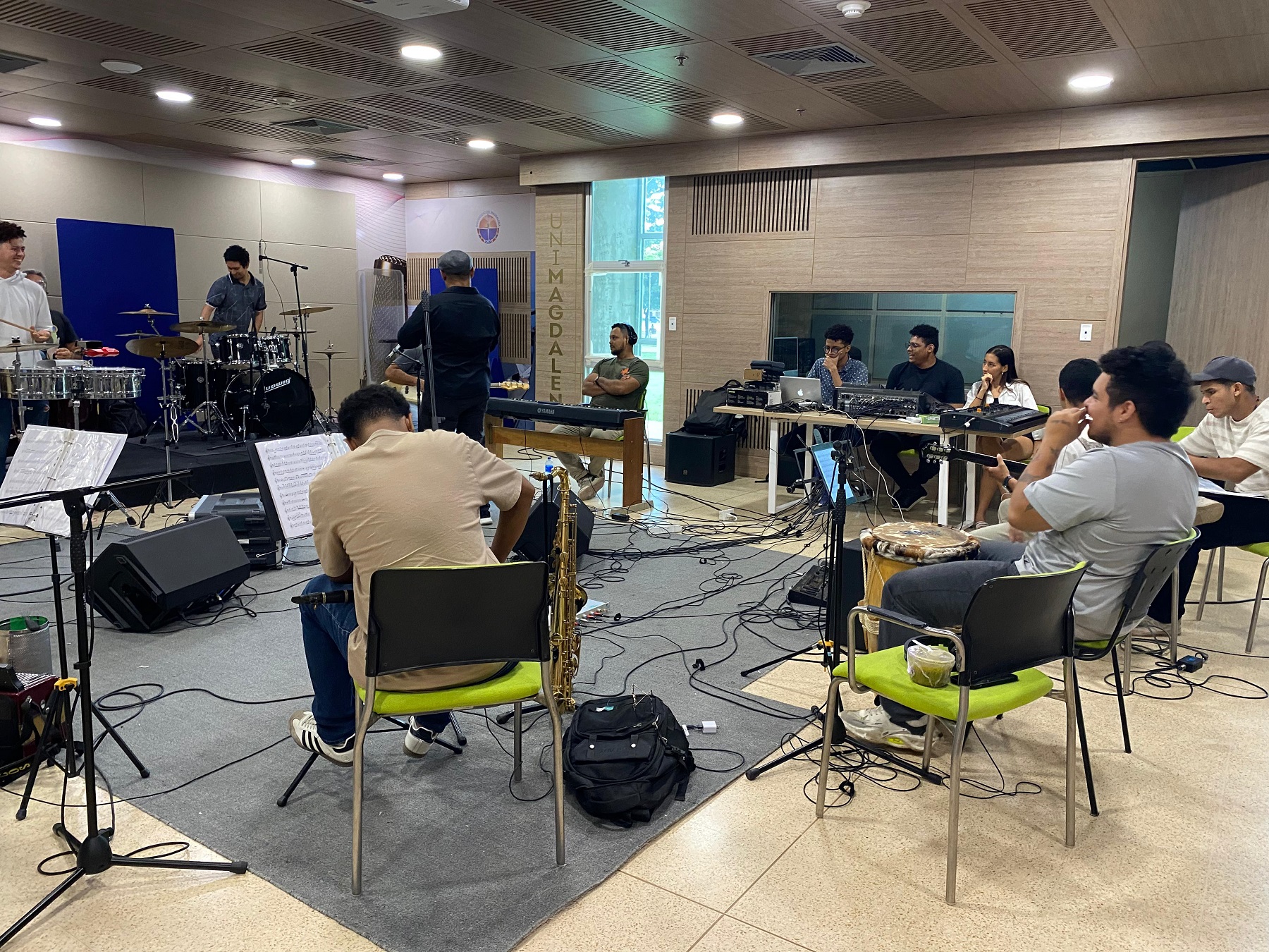 El Programa de Tecnología en Artes Musicales cuenta con docentes calificados que trabajan arduamente en la formación.
