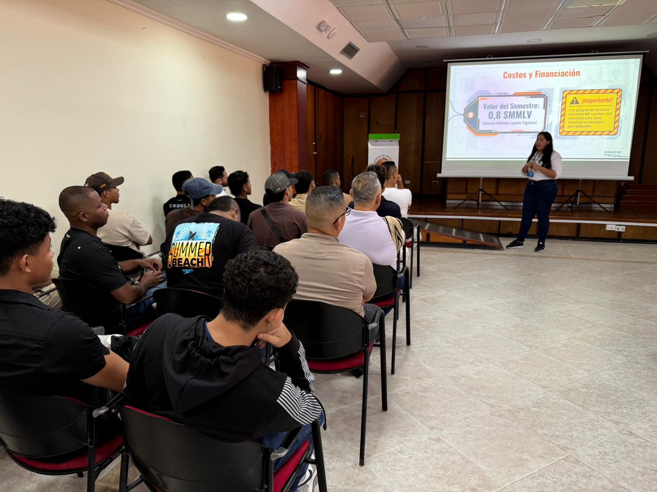 Inducción estudiantes del Programa Técnico Laboral en Almacenamiento, Recibo y Despacho de Mercancías en Almacén, Centros de Distribución y Puerto