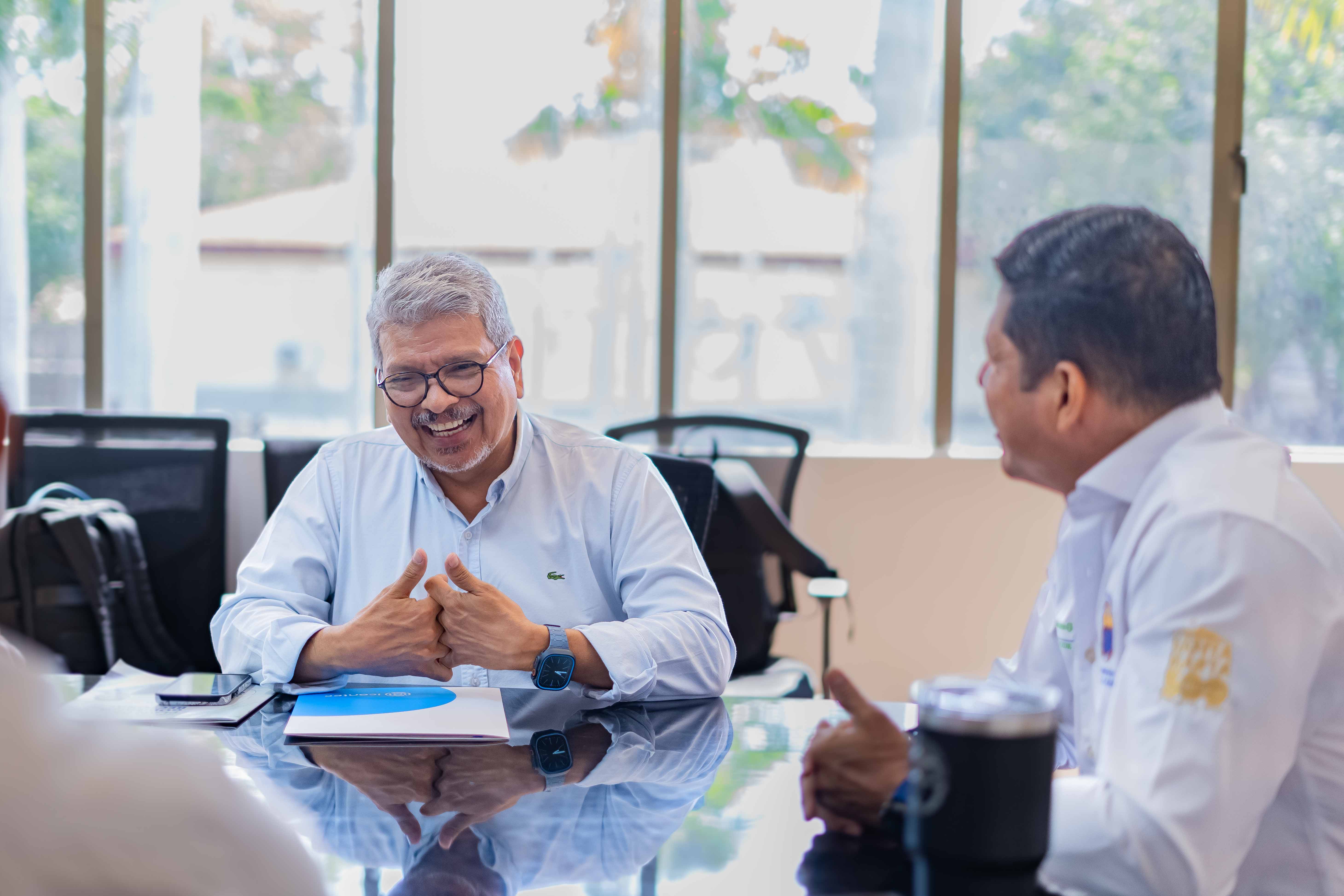 Simón Antonio Bolívar Meneses, director regional de Icontec en la Costa Caribe, resaltó que esta certificación genera confianza en los estudiantes.