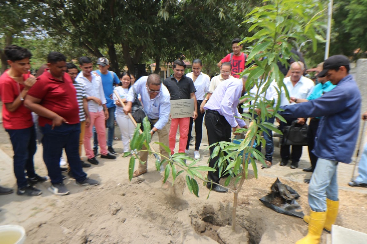 UNIMAGDALENA conmemoró los 50 años del Programa de Economía