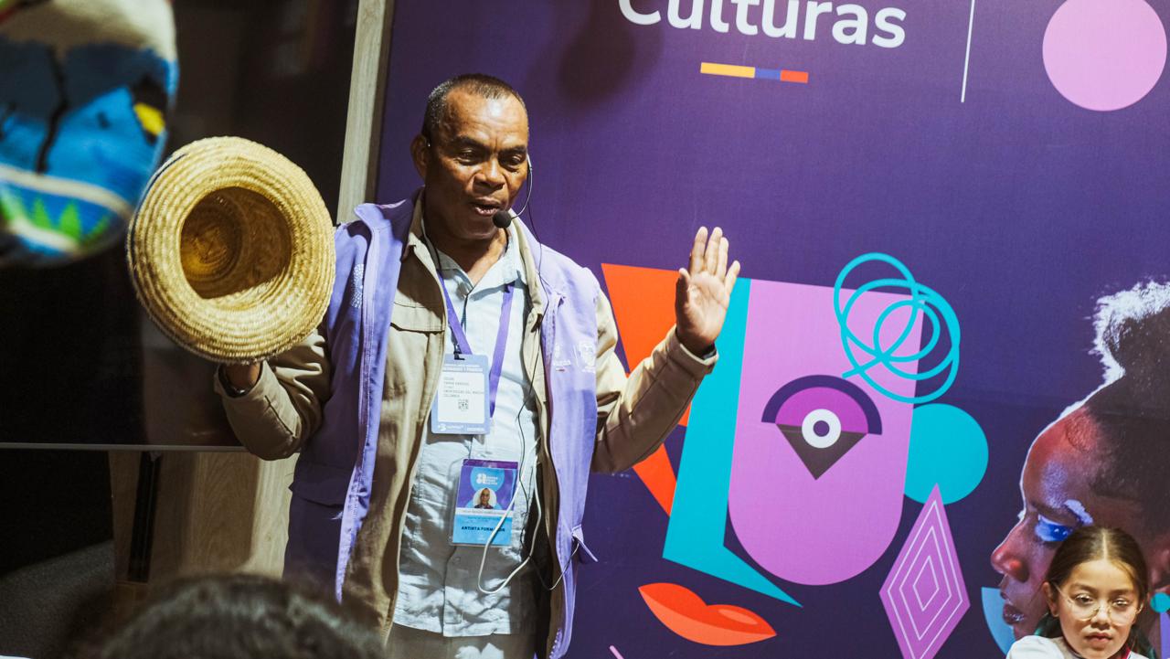 La participación de la Alma Mater en la Feria Internacional del Libro de Bogotá reafirma su compromiso con una educación pública.