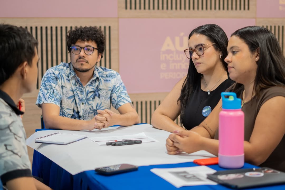 Mesas de Trabajo para la Reforma Integral del Plan de Estudios del Programa de Negocios Internacionales, marzo de 2025