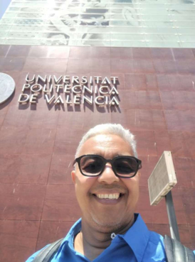 Ingreso al campus principal de la Universitat Politècnica de València, como evidencia del inicio de la estancia de investigación.