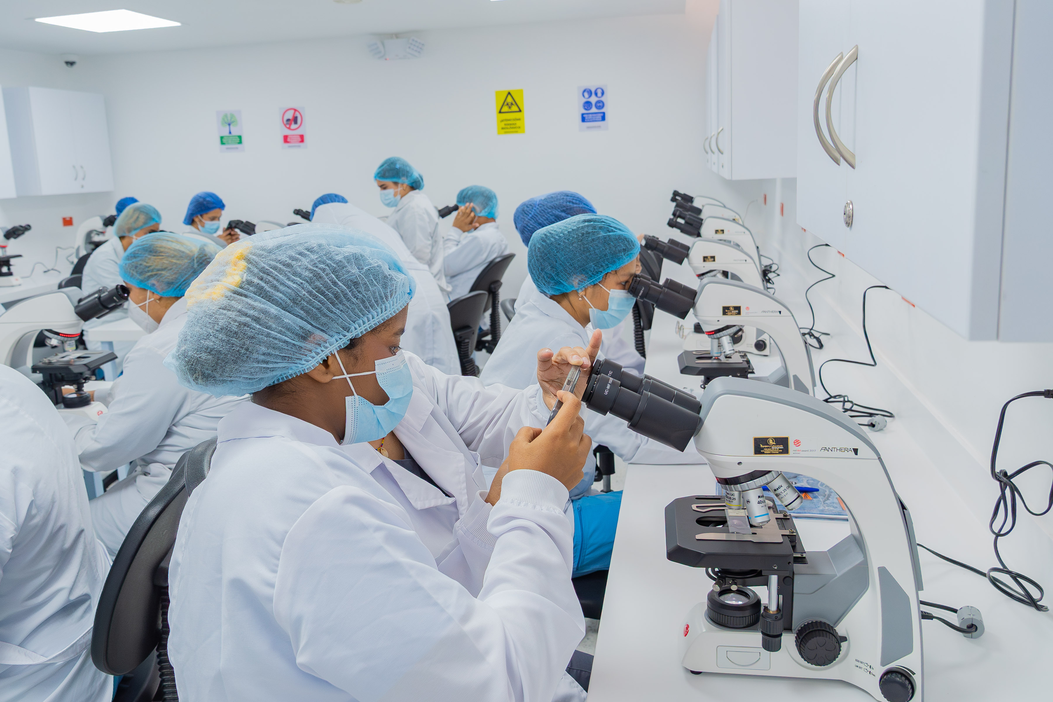 MODERNIZACIÓN.LABORATORIOS.SALUD.2