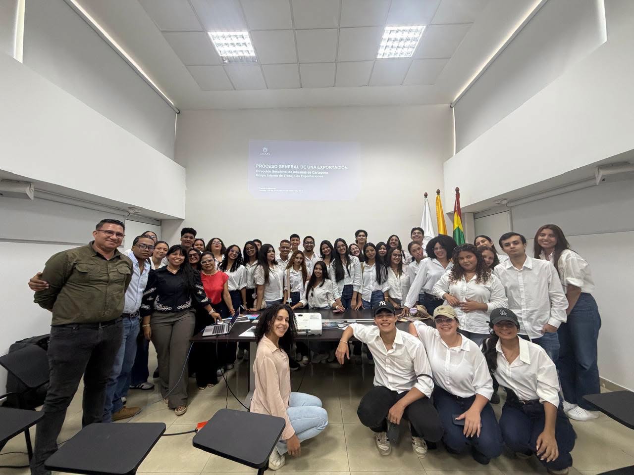 Visita académica a Puerto Bahía, Dirección Seccional de Aduanas (DIAN) y Puerto Compas  de Cartagena, Bolívar