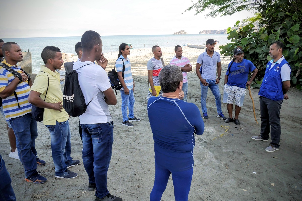UNIMAGDALENA realizó jornada de retiro de mallas de pesca en los arrecifes artificiales