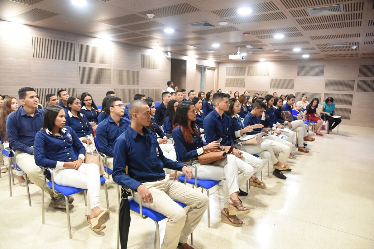 UNIMAGDALENA impuso Insignias a estudiantes del Programa de Psicología