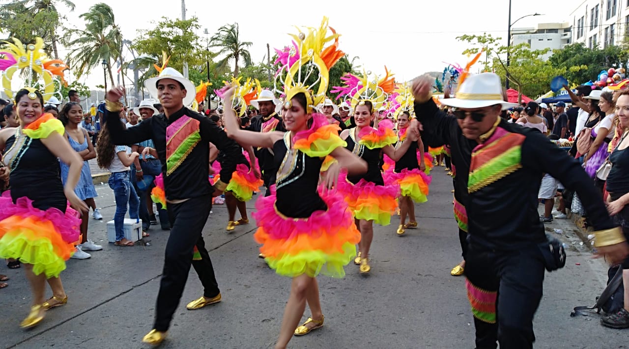 Comparsa de UNIMAGDALENA se unió al rescate de las tradiciones artísticas en Fiestas del Mar 2019