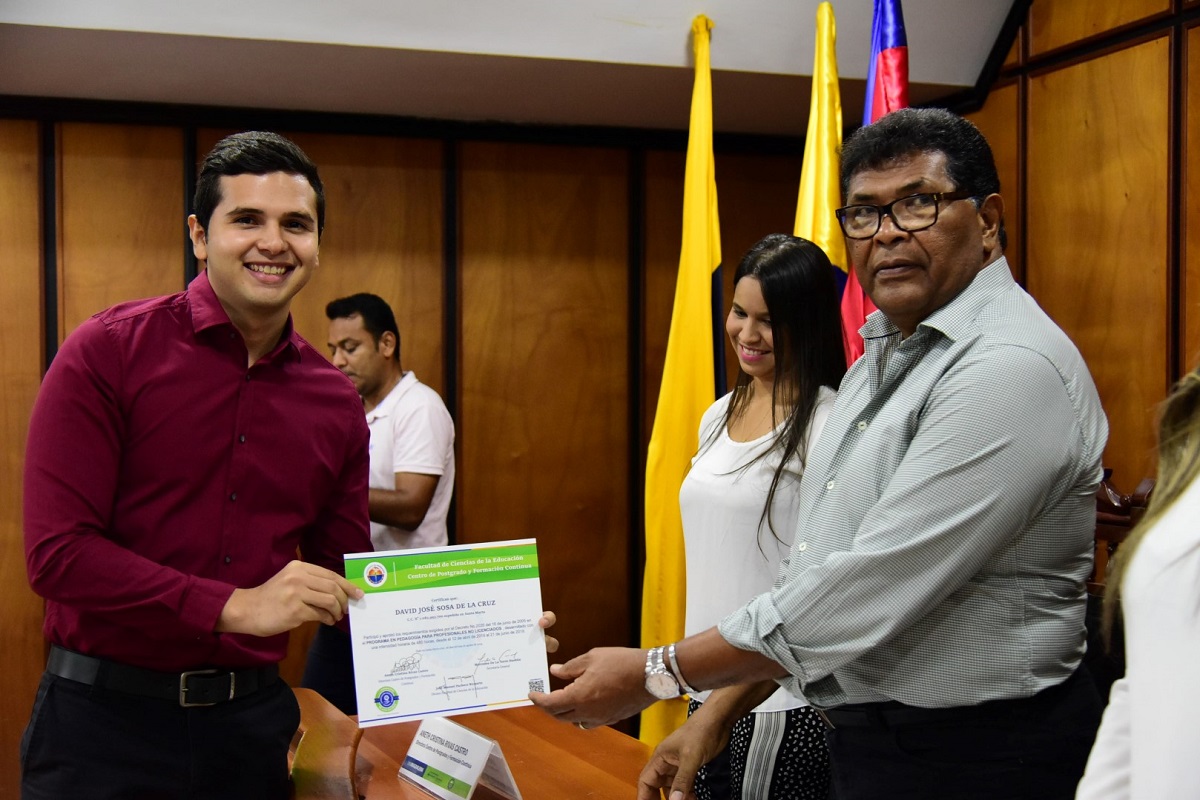 UNIMAGDALENA certificó estudiantes de diplomado en Pedagogía