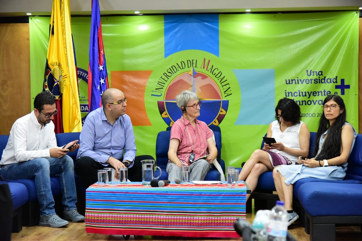 Encuentro con Donna Haraway en UNIMADALENA: un espacio de reflexión para relacionarnos con nuestro entorno