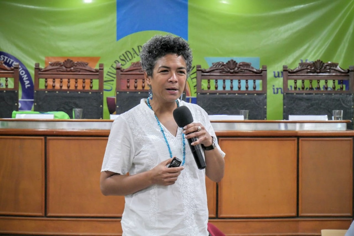 “El cese del conflicto es la meta, la paz vendrá como una consecuencia lógica de este proceso”: Nadiezhda Henríquez Chacín