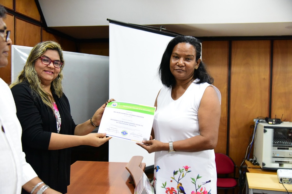 UNIMAGDALENA certificó a estudiantes en Desarrollo de Habilidades STEM en la Educación Infantil