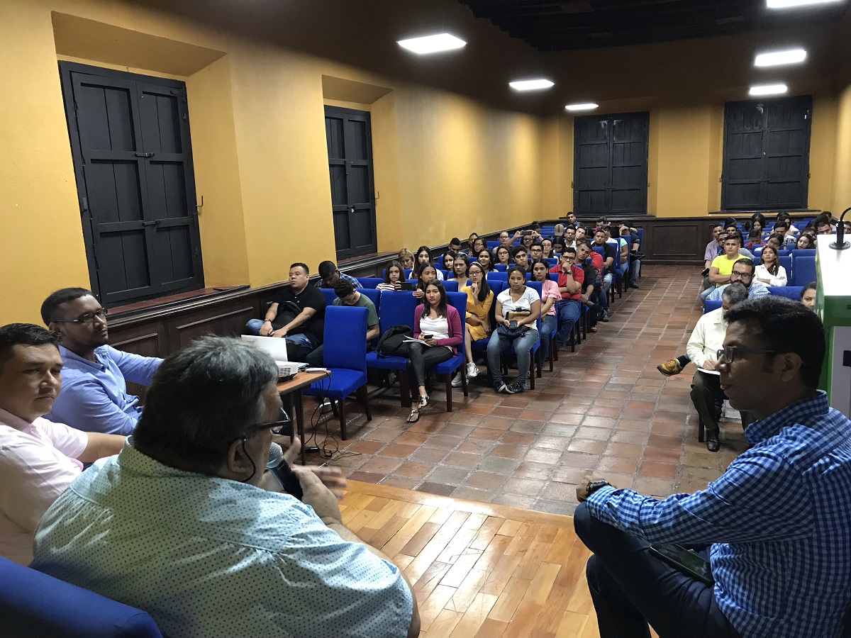 En UNIMAGDALENA se disertó sobre el papel de radio universitaria en la sociedad