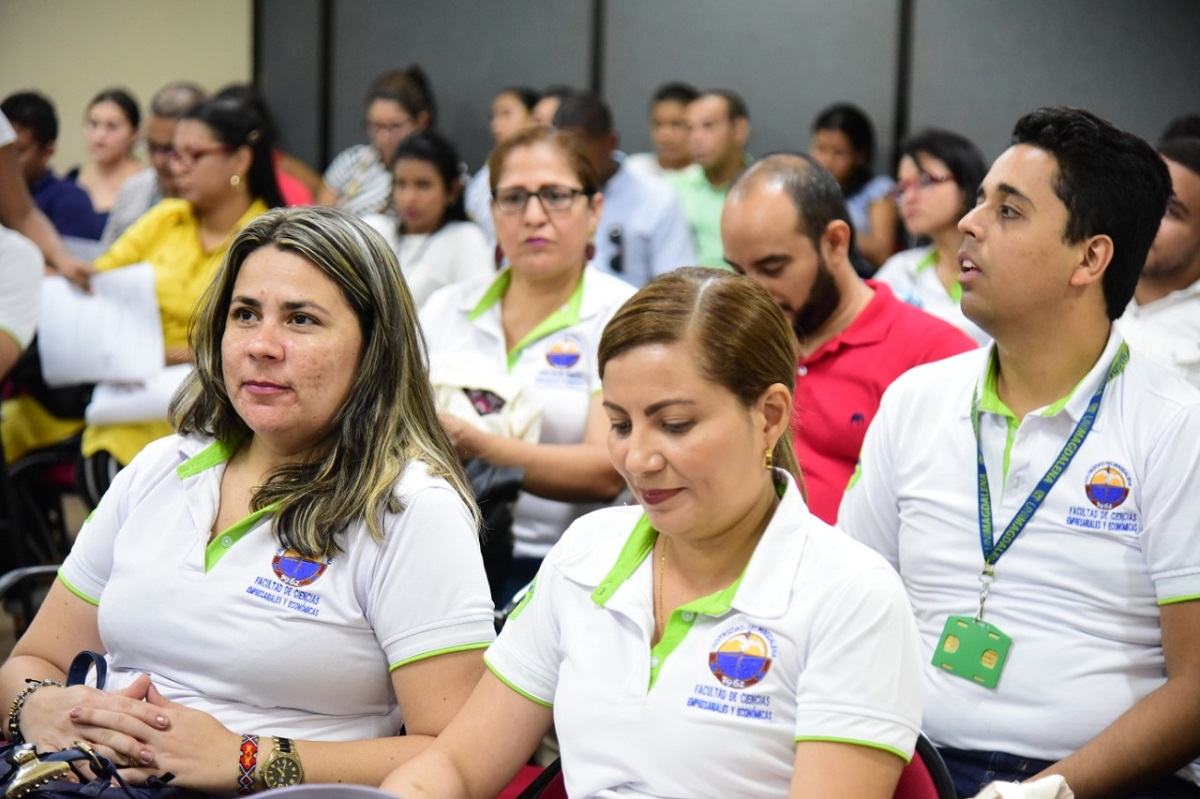 Estudiar ciencias empresariales y económicas, lleva el sello de alta calidad