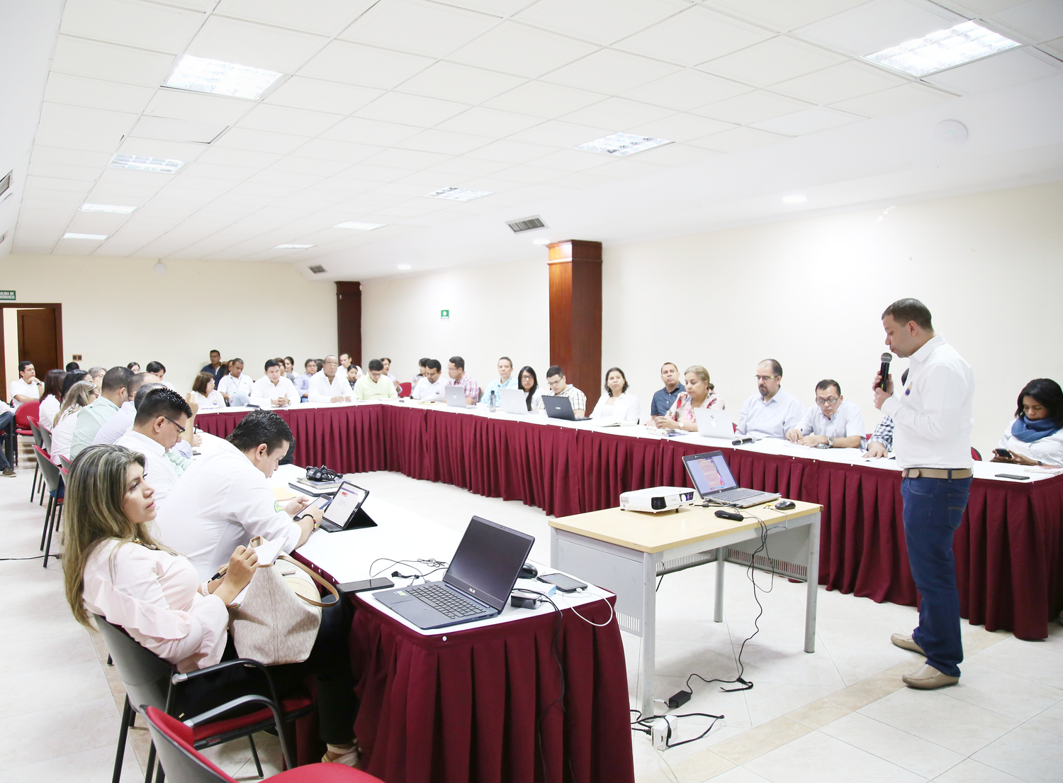 Reunión de directivos universitarios