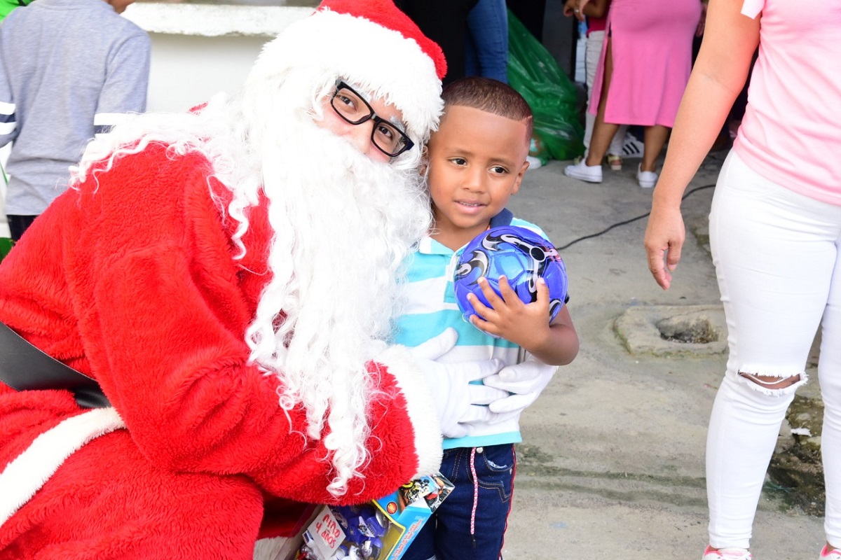UNIMAGDALENA alegró la navidad en la Cárcel Rodrigo de Bastidas