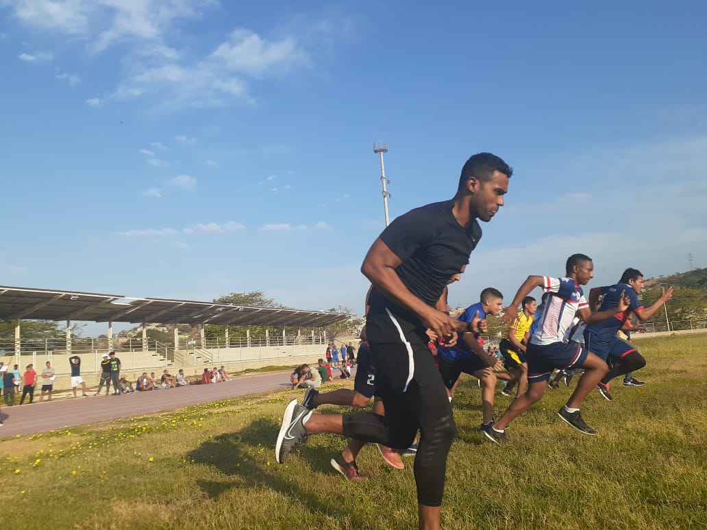 Aspirantes a Programa Profesional en Deportes de UNIMAGDALENA realizaron pruebas físicas