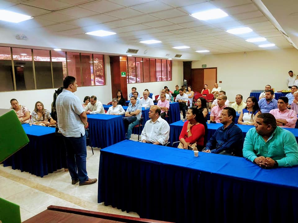 Reunión de inicio de semestre con docentes adscritos al Programa de Derecho