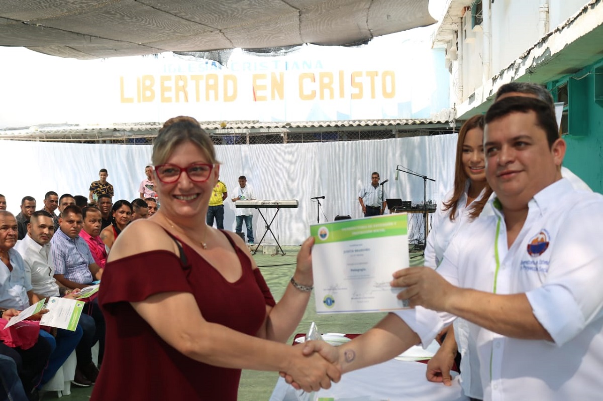 Por primera vez, internos y guardias de la Cárcel Distrital se certifican en diplomados ofrecidos por UNIMAGDALENA