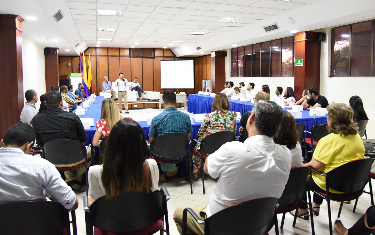 El doctor Pablo Vera Salazar, rector de la Universidad del Magdalena, lideró evento de reconocimiento a mentores que acompañan proceso que lidera