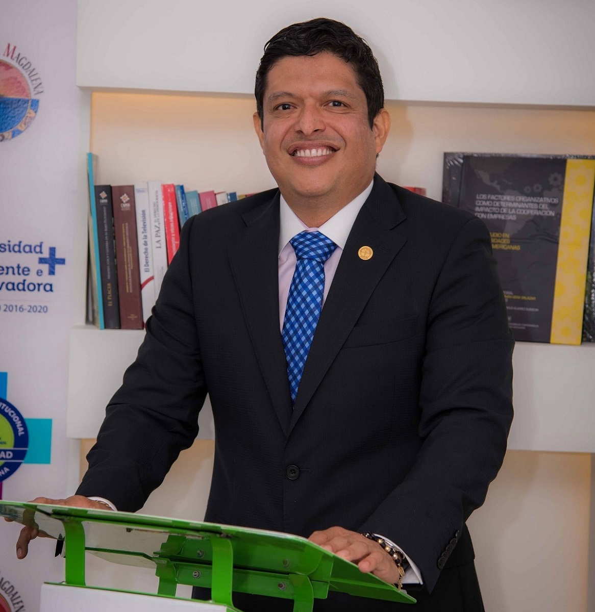 Rector Pablo Vera Salazar