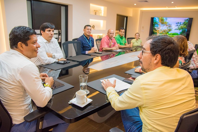 Reunión entre Representantes de la Universidad de Purdue y Unimagdalena en la Sala de Juntas de Rectoría