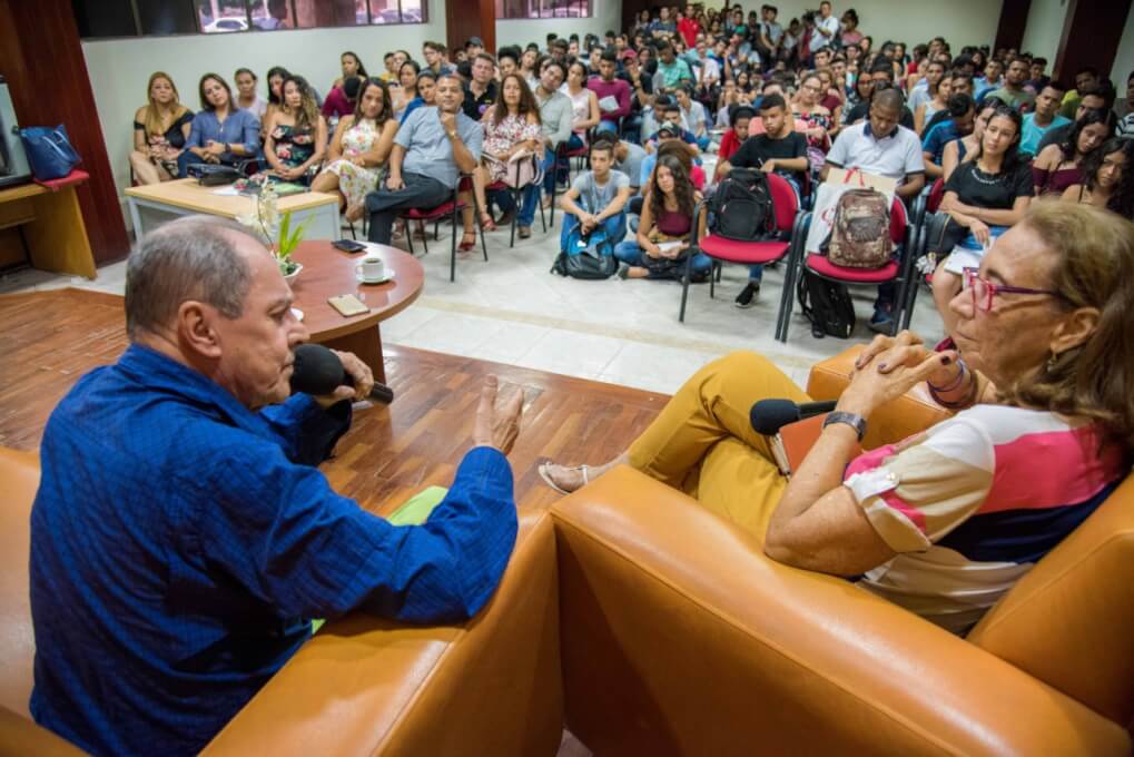 Jorge Alí Triana compartió historias de Gabriel García Márquez en UNIMAGDALENA